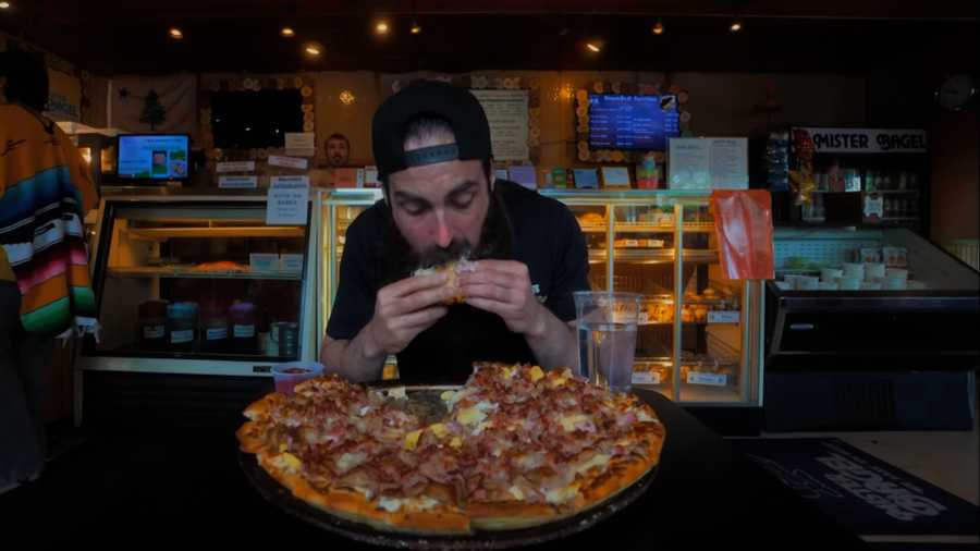 Maine pizza challenge beaten by competitive eater - Dude Perfect 30 For 30 Streaming