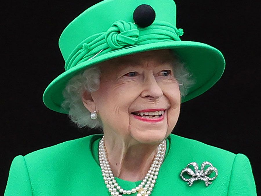 Queen Elizabeth - Elizabeth Grant Supreme Essence Of Torricelumn