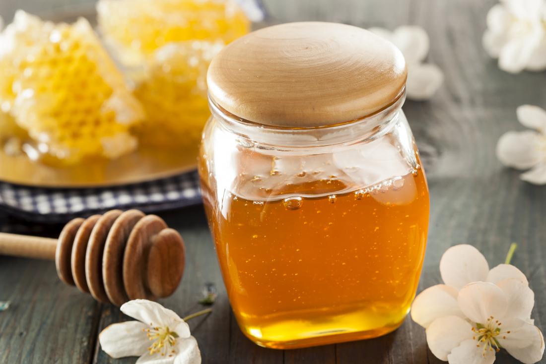 Raw honey vs. regular honey: Benefits, risks, and uses - Does Honey Need To Be Pasteurized