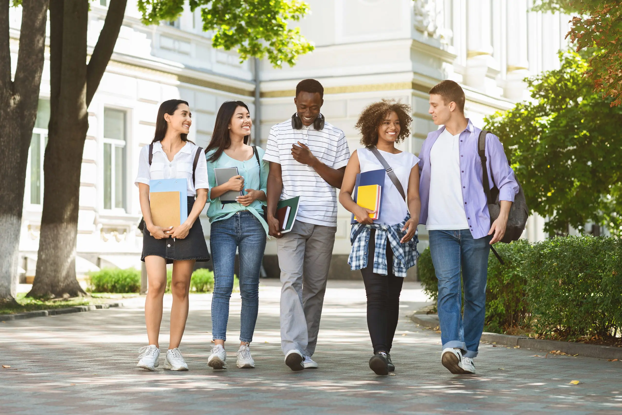 Student Life – Estudiar - Student Loans For International Students Yelofunding