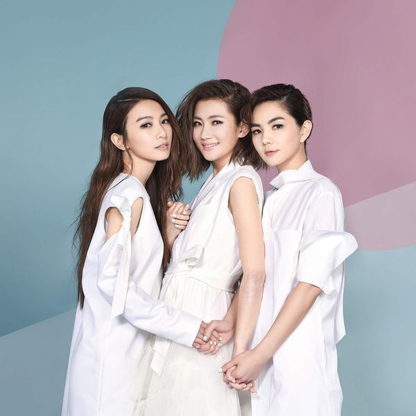 Ta Hai Shi Bu Dong (Anh Vẫn Không Hiểu) - S.H.E - tải mp3|lời bài hát - She's Ready To Be A Single Mother