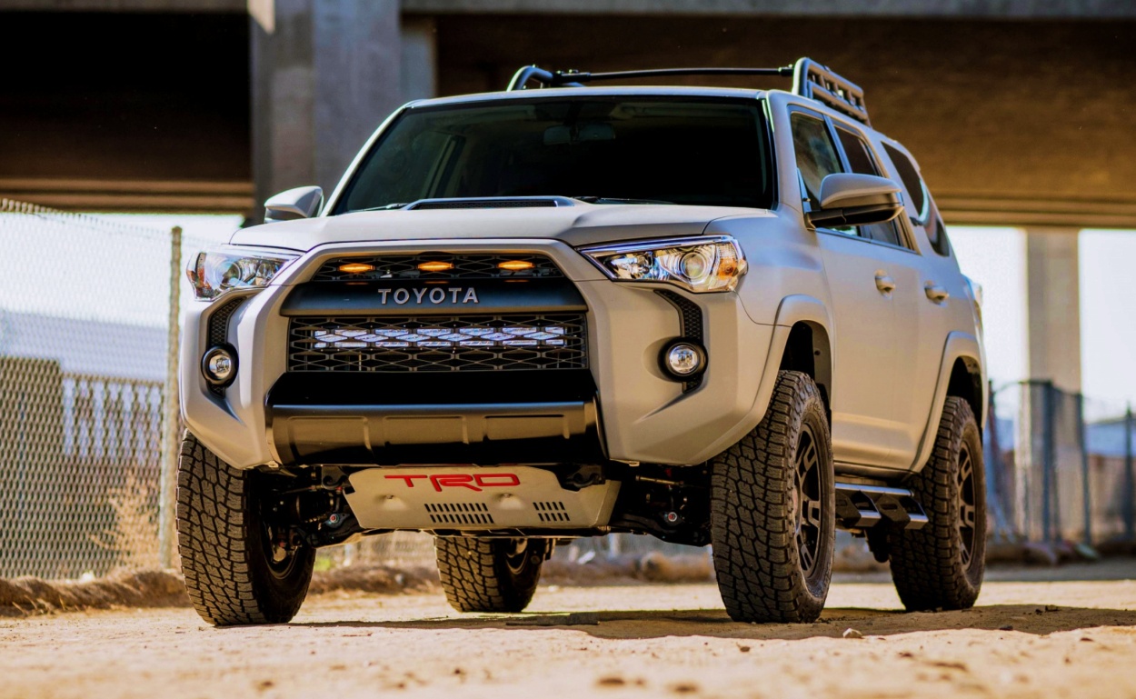 The 2024 Toyota 4Runner: Uncompromising Adventure - John D. Hylton - 4runner Vs Wrangler Grand Cherokee Bronco