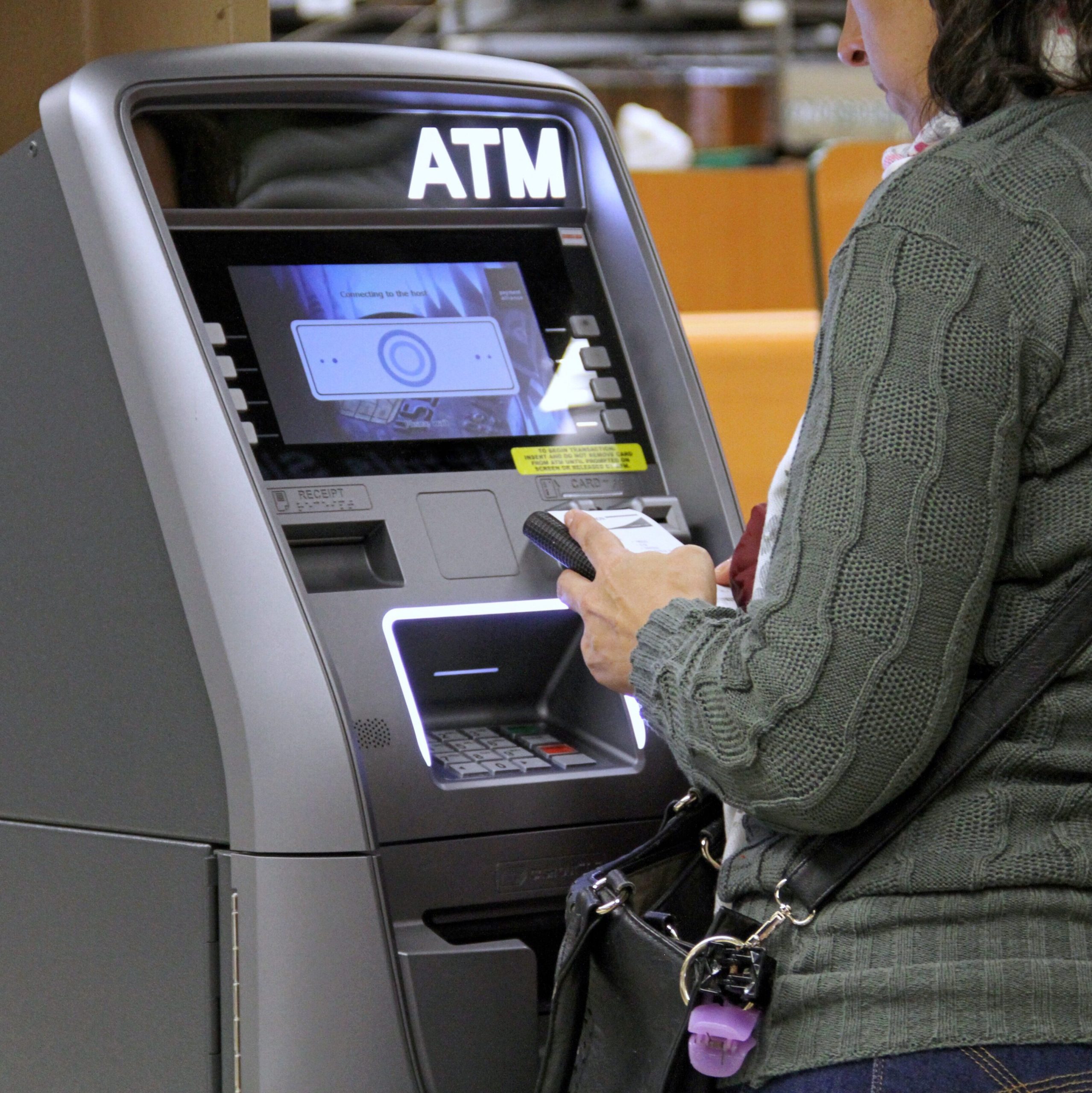 Tips for Staying Safe at the ATM | Southern States Bank - Atm For Jackson Hewitt Serve Card