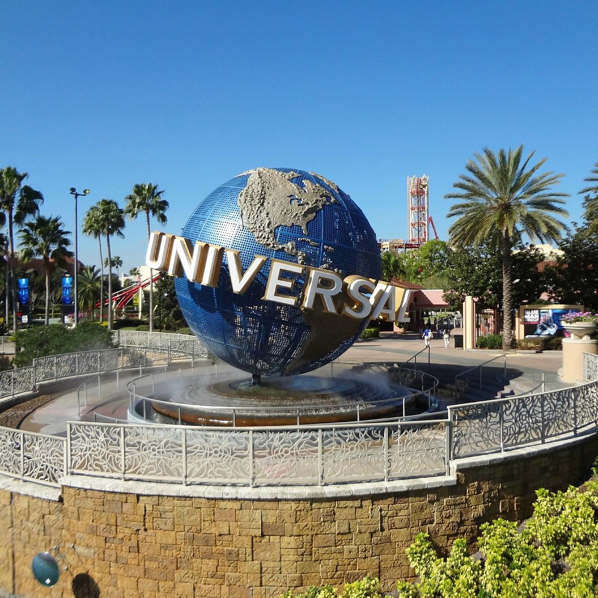 Universal Studios - Universal Life Insurance Offers Which Of These Features