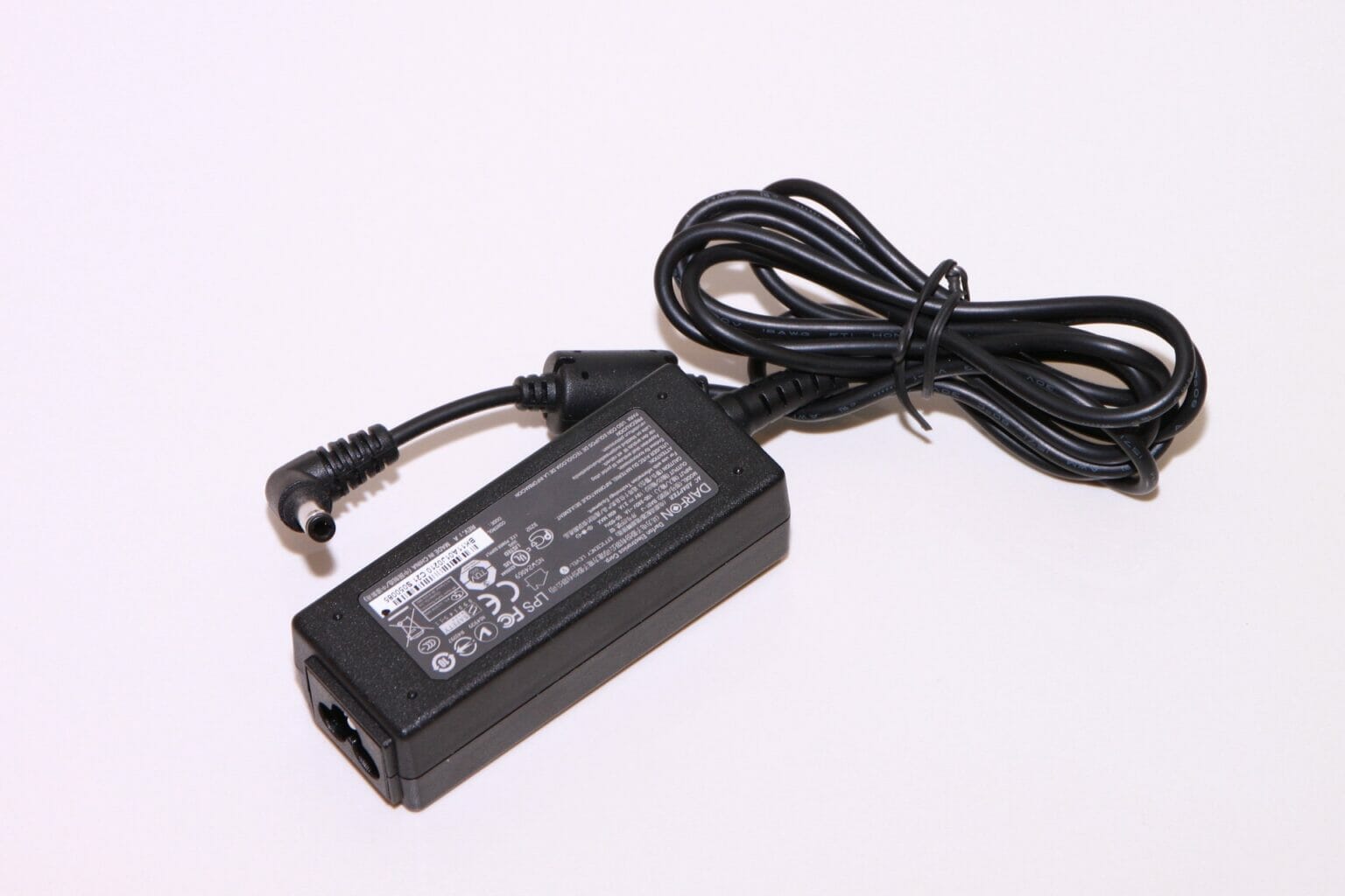 What Is The Wattage Of A Laptop Charger? - How Many Volts To Charge A Laptop